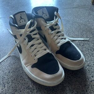 Nike Air Jordan 1 Mid Barely Orange Sneakers